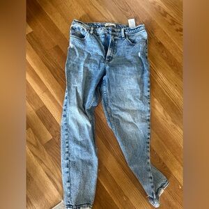 Abercrombie Women’s The Mom Jeans